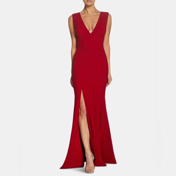 Dress The Population Sandra Plunging V-Neck Sleeveless Crepe Gown in Garnet M - Picture 2 of 12